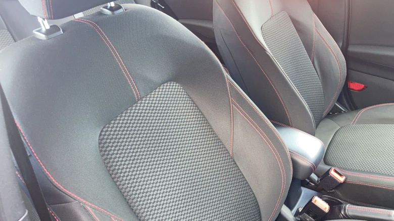 Ford Puma 1.0 EcoBoost Hybrid mHEV ST-Line 5dr Petrol Hatchback